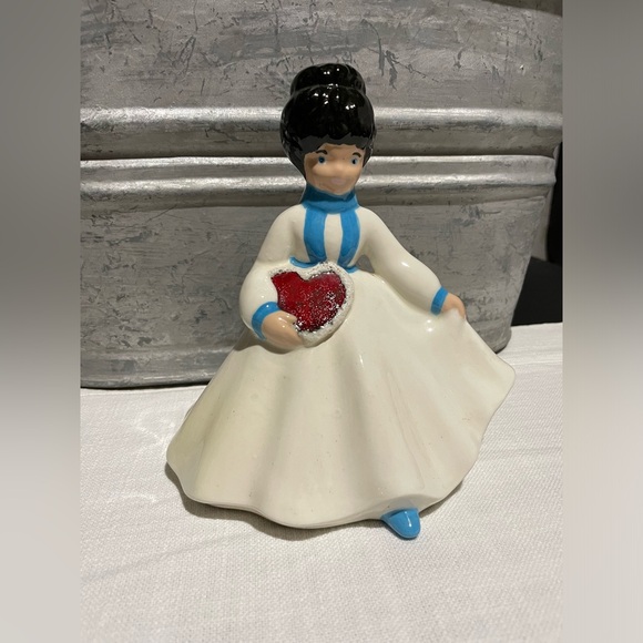 Vintage Kitschy Ceramic Valentine’s Day Heart Girl Figure❤️ - Picture 3 of 16